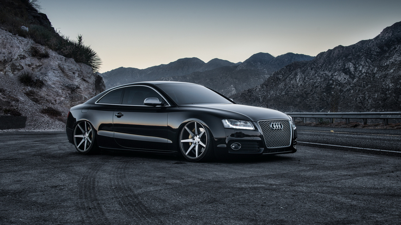 Обои авто, черный, обод, певица, музыка в разрешении 1280x720