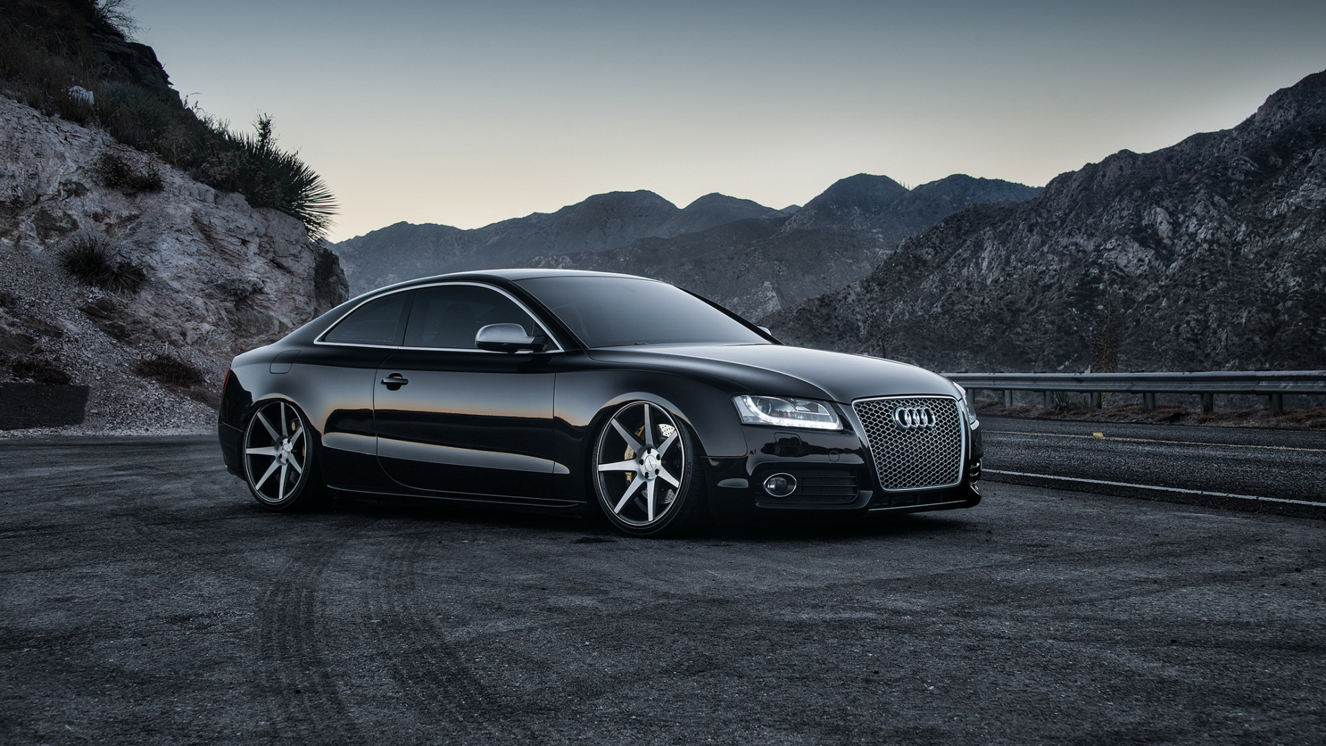 Обои авто, черный, обод, певица, музыка в разрешении 1920x1080