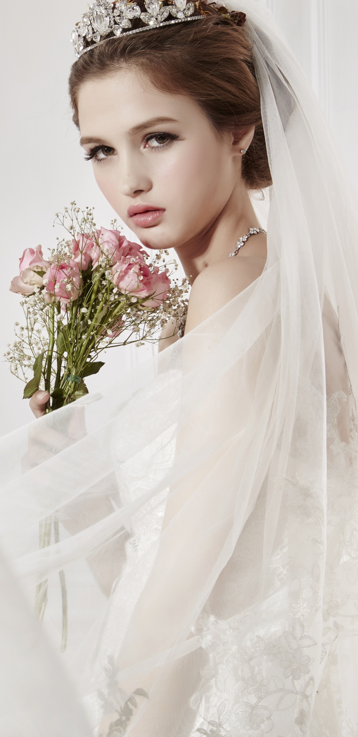 Обои подвенечное платье, цветочница, одежда, свадьба, белые в разрешении 1440x2960