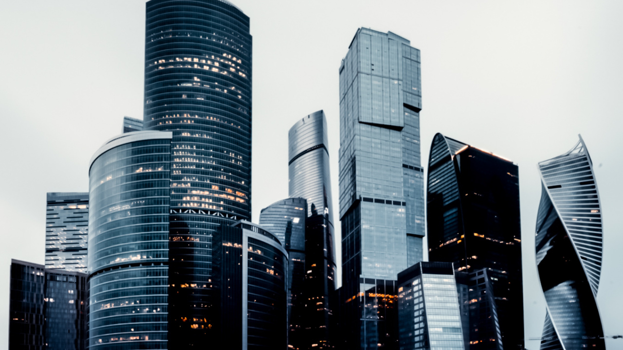 Обои небоскреб, вода, здание, башня, кондоминиум в разрешении 1280x720