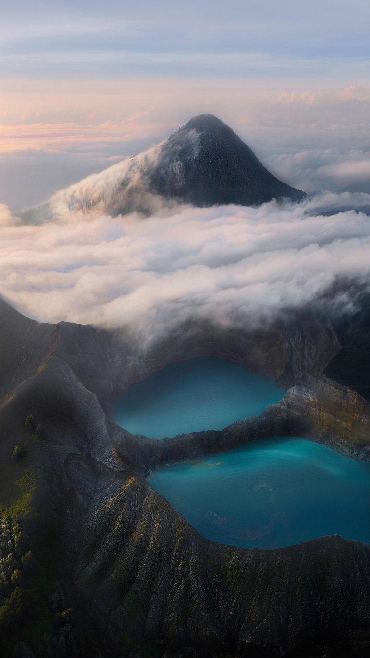 Обои Гора Бромо, национальный парк Келимуту, вулкан, природа, облако в разрешении 750x1334