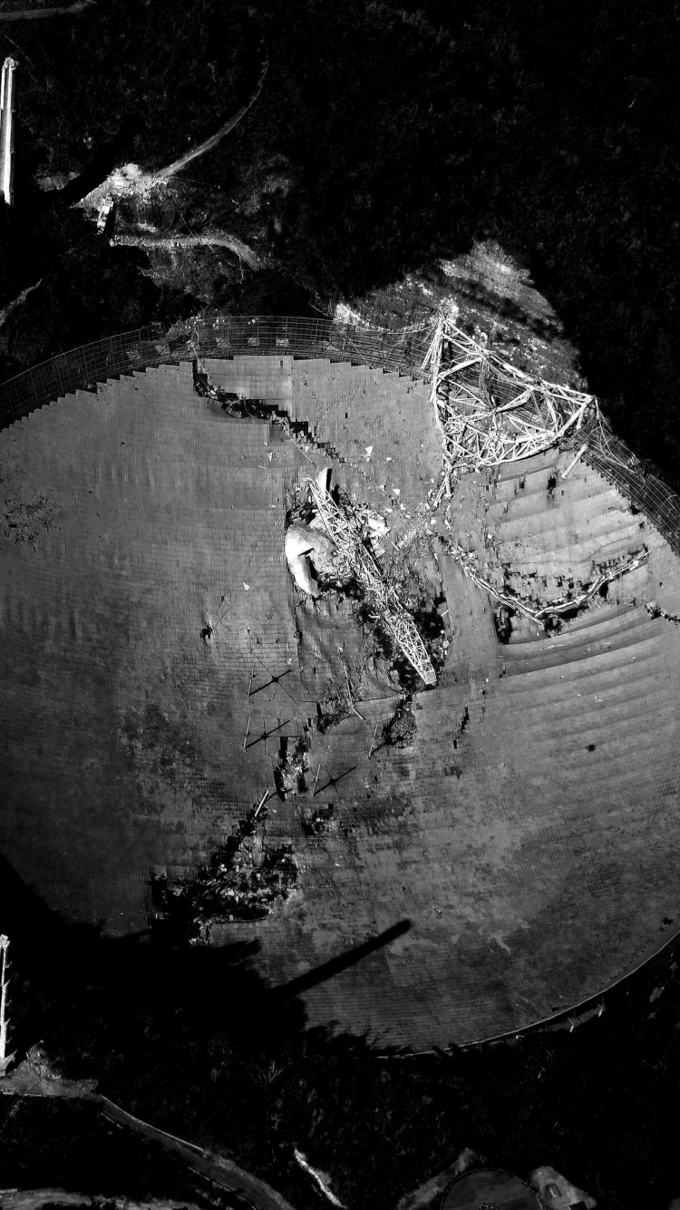 Обои крах Аресибо, обсерватория Аресибо, радиотелескоп, обсерватория, мир в разрешении 750x1334