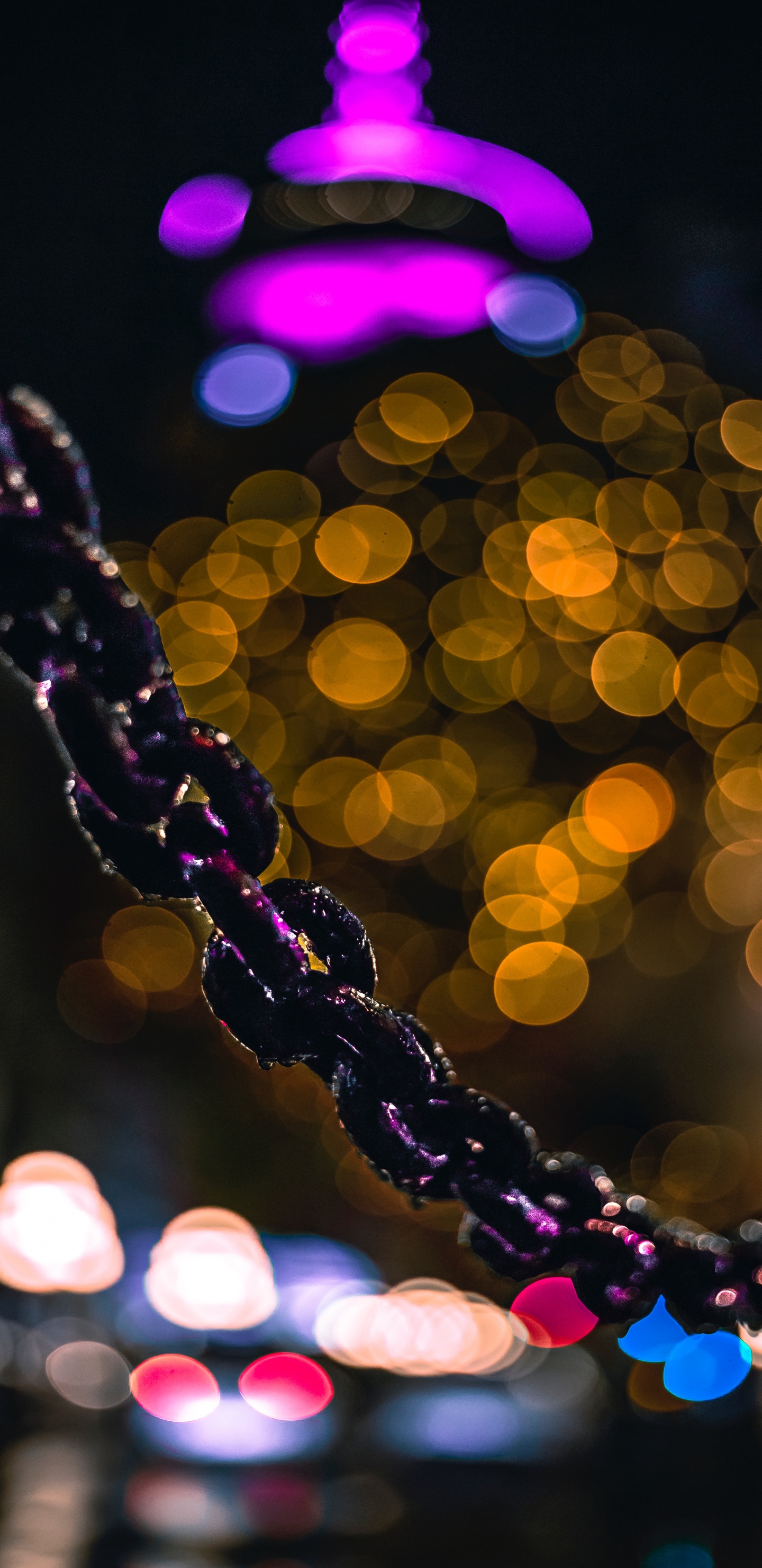 Обои свет, боке, освещение, вода, пурпур в разрешении 1440x2960