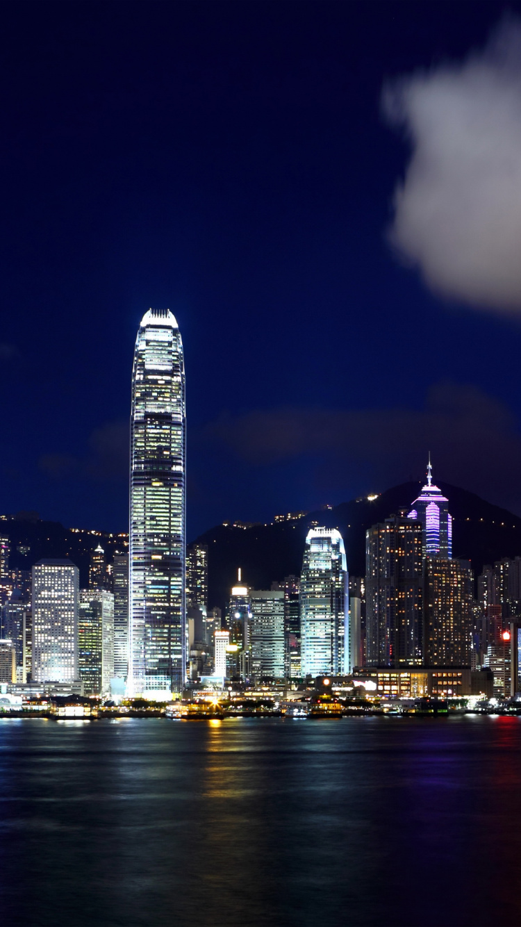 Обои Гавань Виктория, небоскреб, ночь, городской пейзаж, город в разрешении 750x1334
