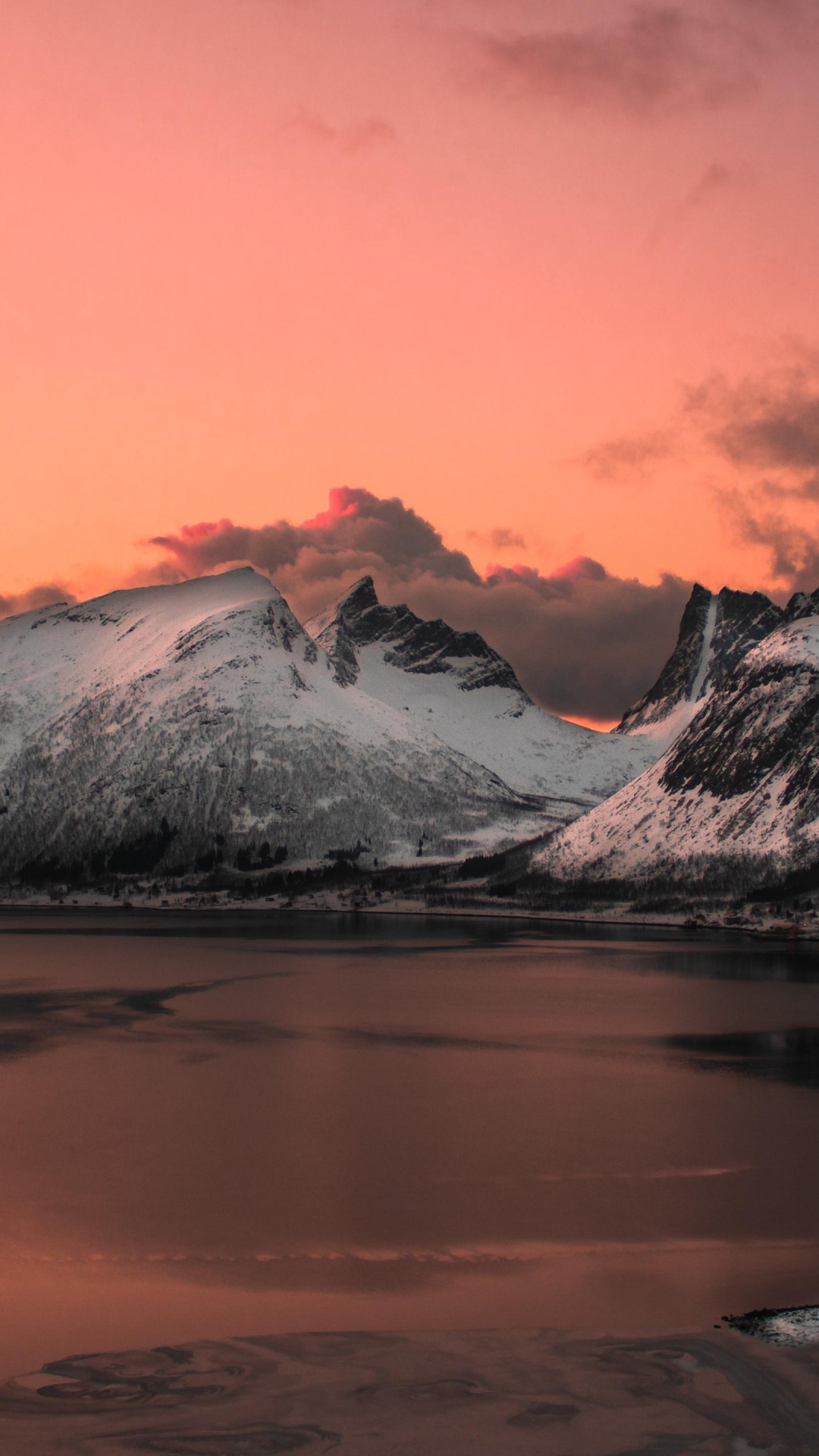 Обои приятного вечера, вода, облако, гора, природный ландшафт в разрешении 1080x1920
