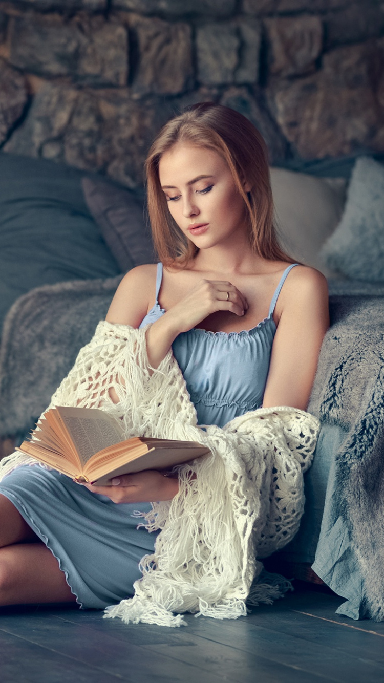 Обои сидящий, красота, нога, человеческая нога, фэшн в разрешении 750x1334