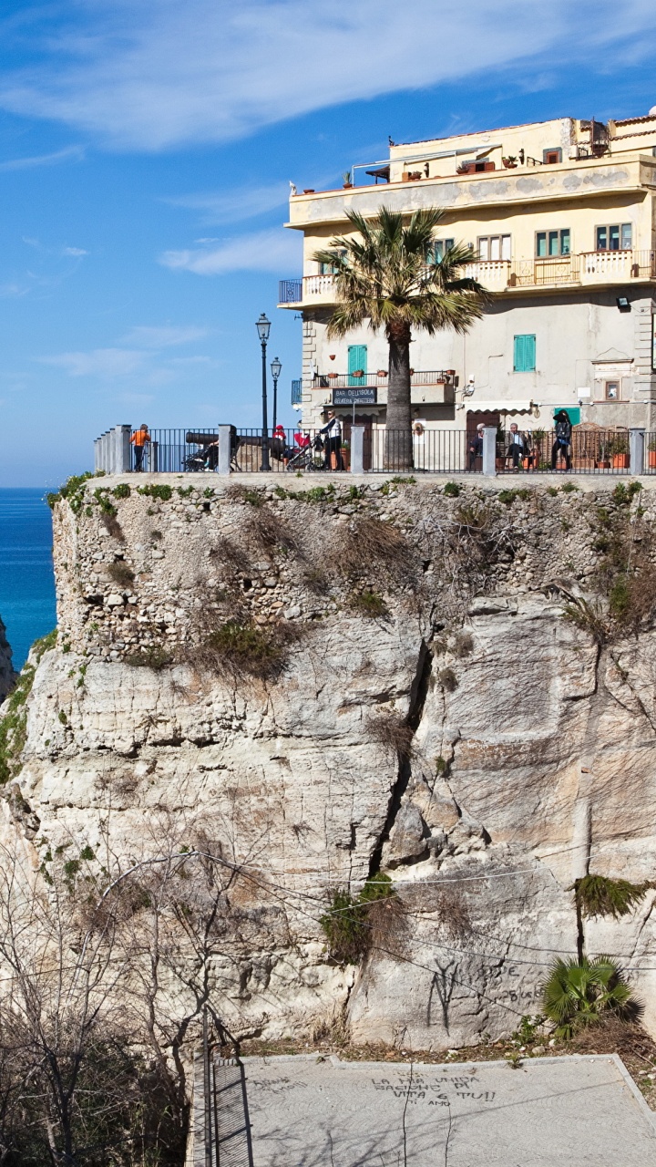 Обои море, мыс, археологический памятник, туризм, побережье в разрешении 720x1280