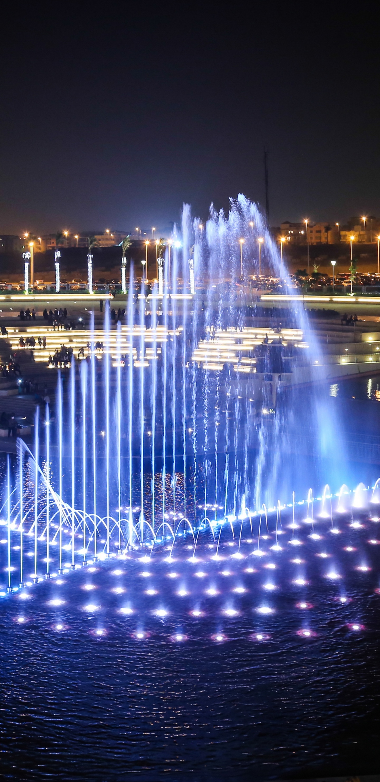Обои Каир Фестиваль Сити Молл, фонтан, вода, ночь, водные элементы в разрешении 1440x2960