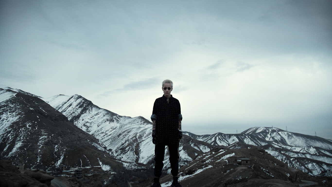 Обои гора, холм, горный рельеф, хребет, облако в разрешении 1366x768