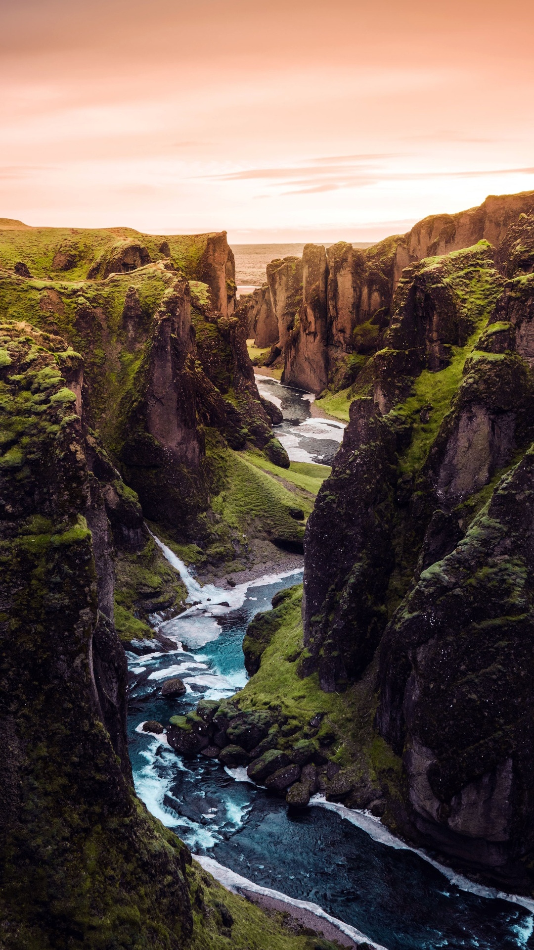 Обои исландия 5k, вода, гидроресурсы, облако, экорегион в разрешении 1080x1920