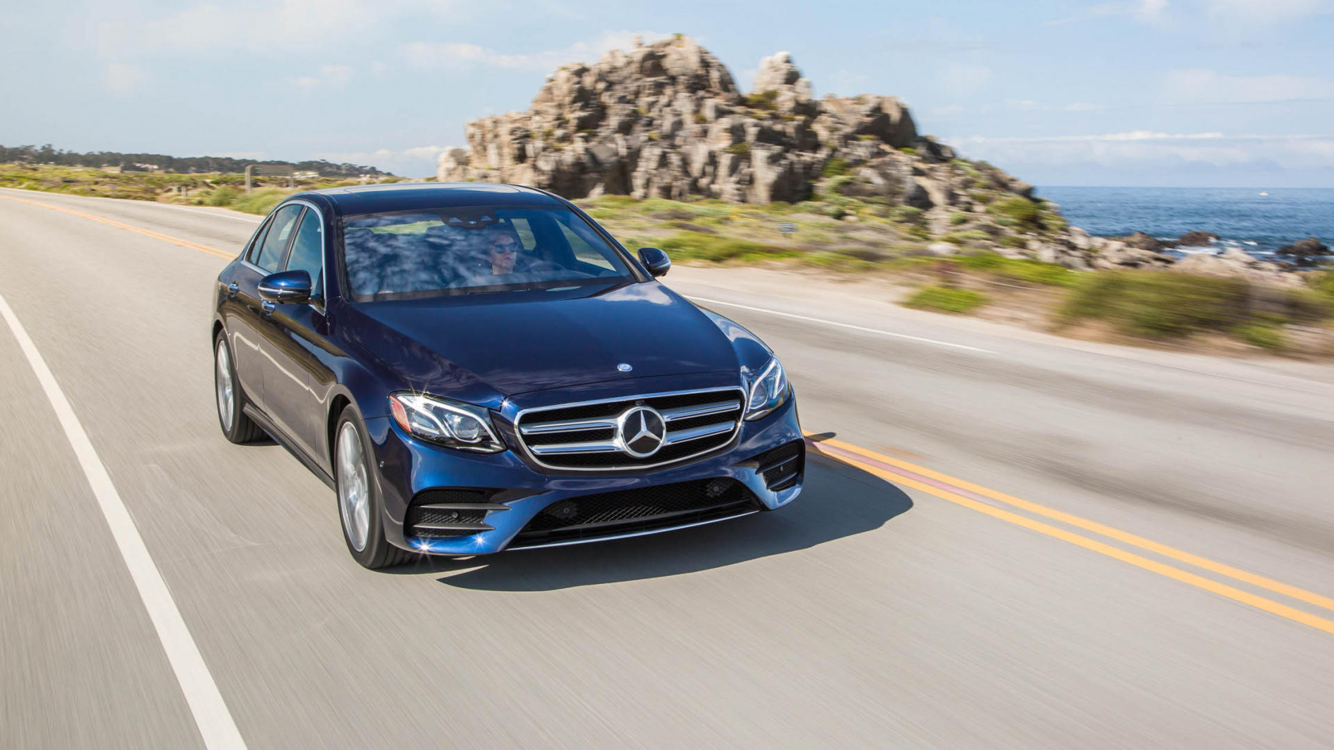 Обои 2017 Мерседес-Бенц Е300 4matic применяется, авто, седан, личный роскошный автомобиль, семейный автомобиль в разрешении 1920x1080