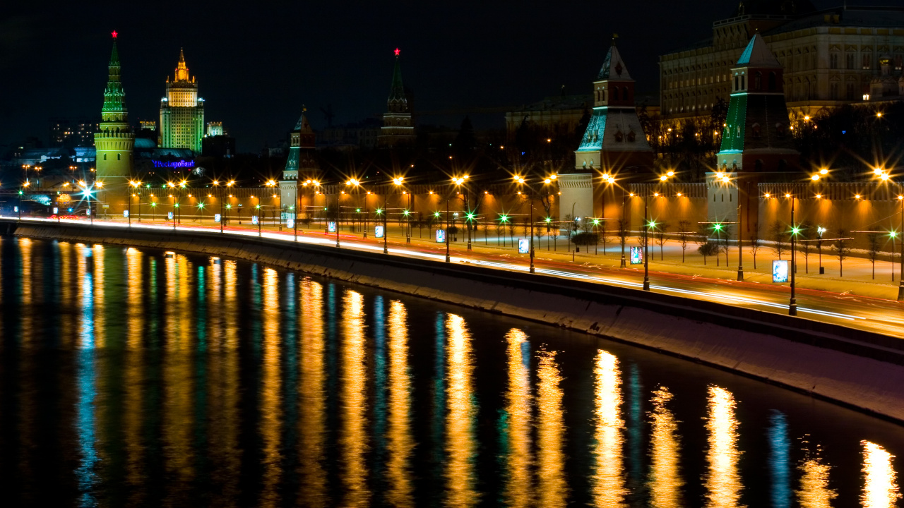 Обои ночь, отражение, вода, ориентир, город в разрешении 1280x720