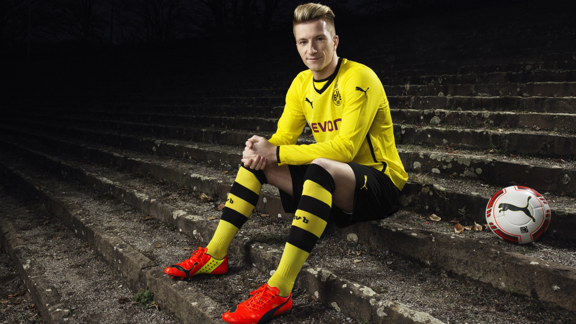 Обои сборная Германии по футболу, Футбольный игрок, игрок, желтый, футбол в разрешении 1920x1080