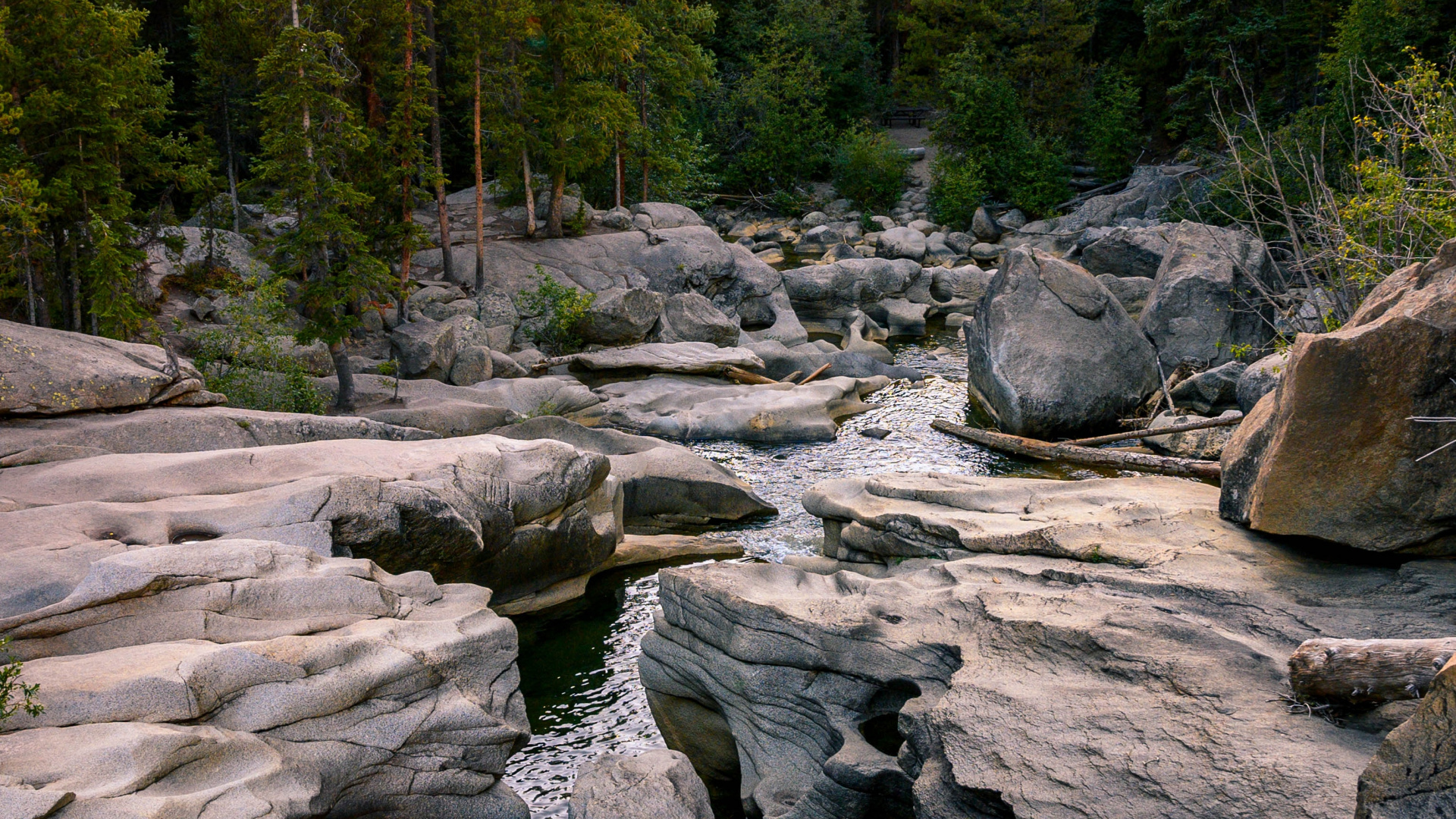 Обои природа, рок, дикая местность, природный ландшафт, вода в разрешении 1920x1080