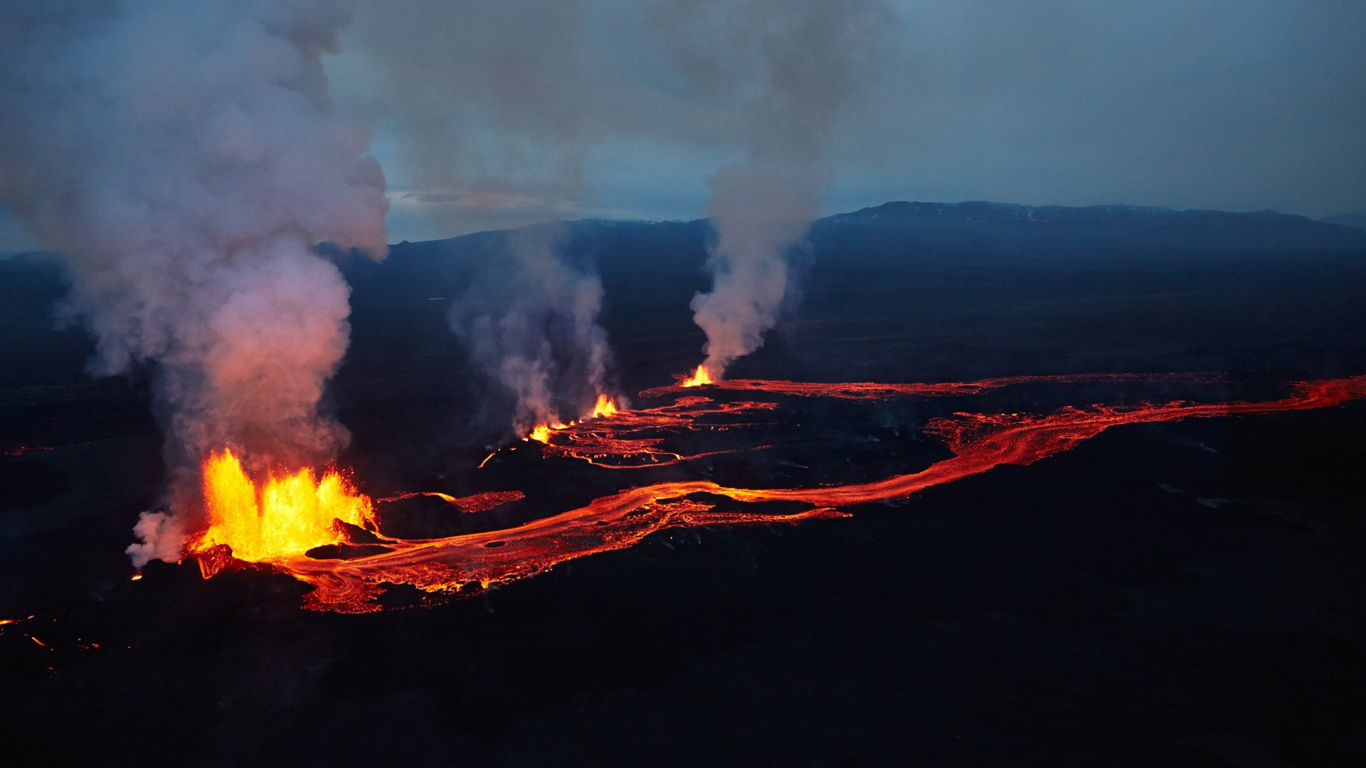 Обои вулкан, Холухрейн, лава, вулканического рельефа, вентиляционные щели в разрешении 1920x1080