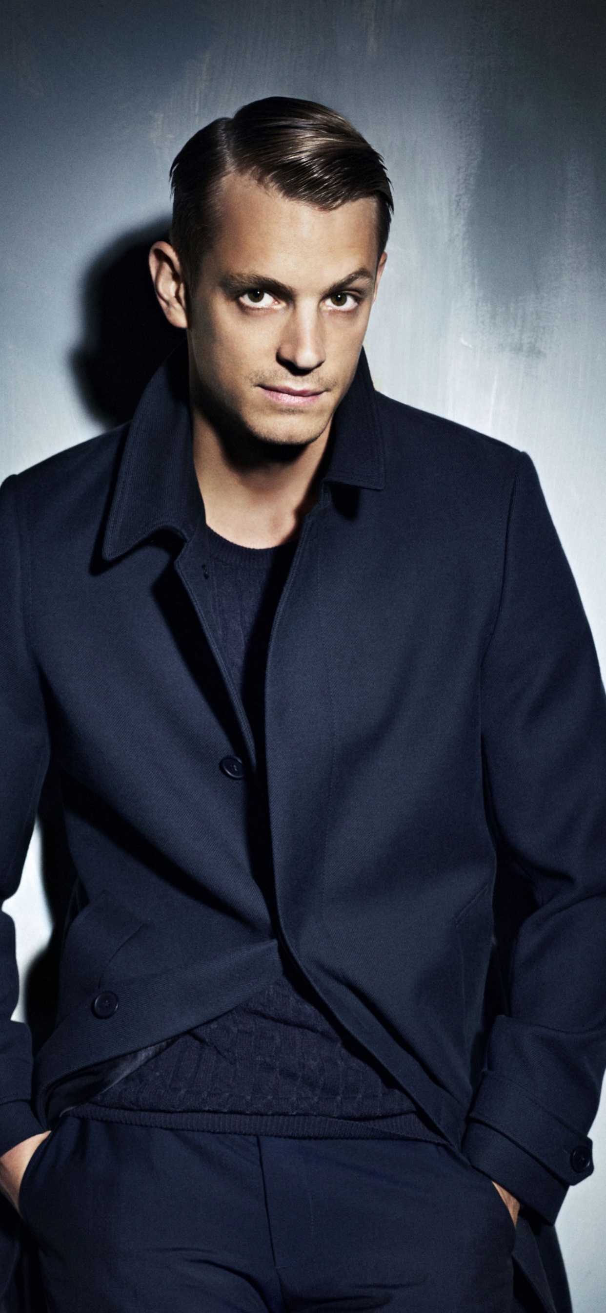 Обои мужской, темнота, видео, знаменитость, актер в разрешении 1242x2688