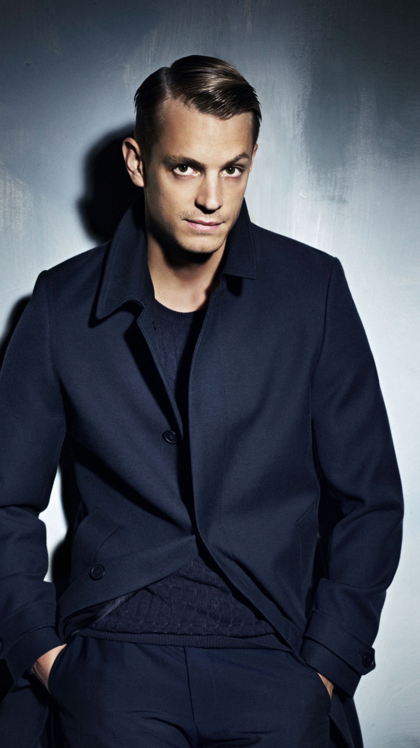 Обои мужской, темнота, видео, знаменитость, актер в разрешении 1440x2560