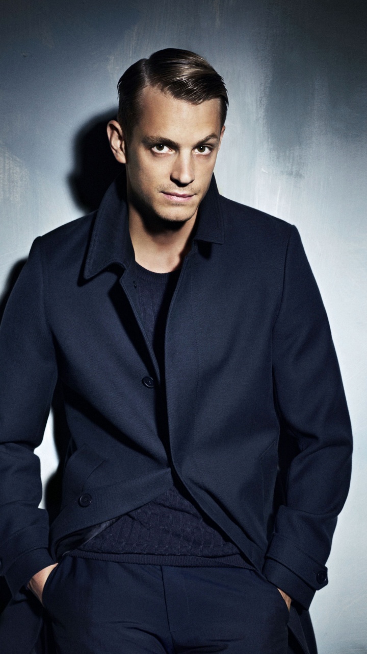 Обои мужской, темнота, видео, знаменитость, актер в разрешении 720x1280