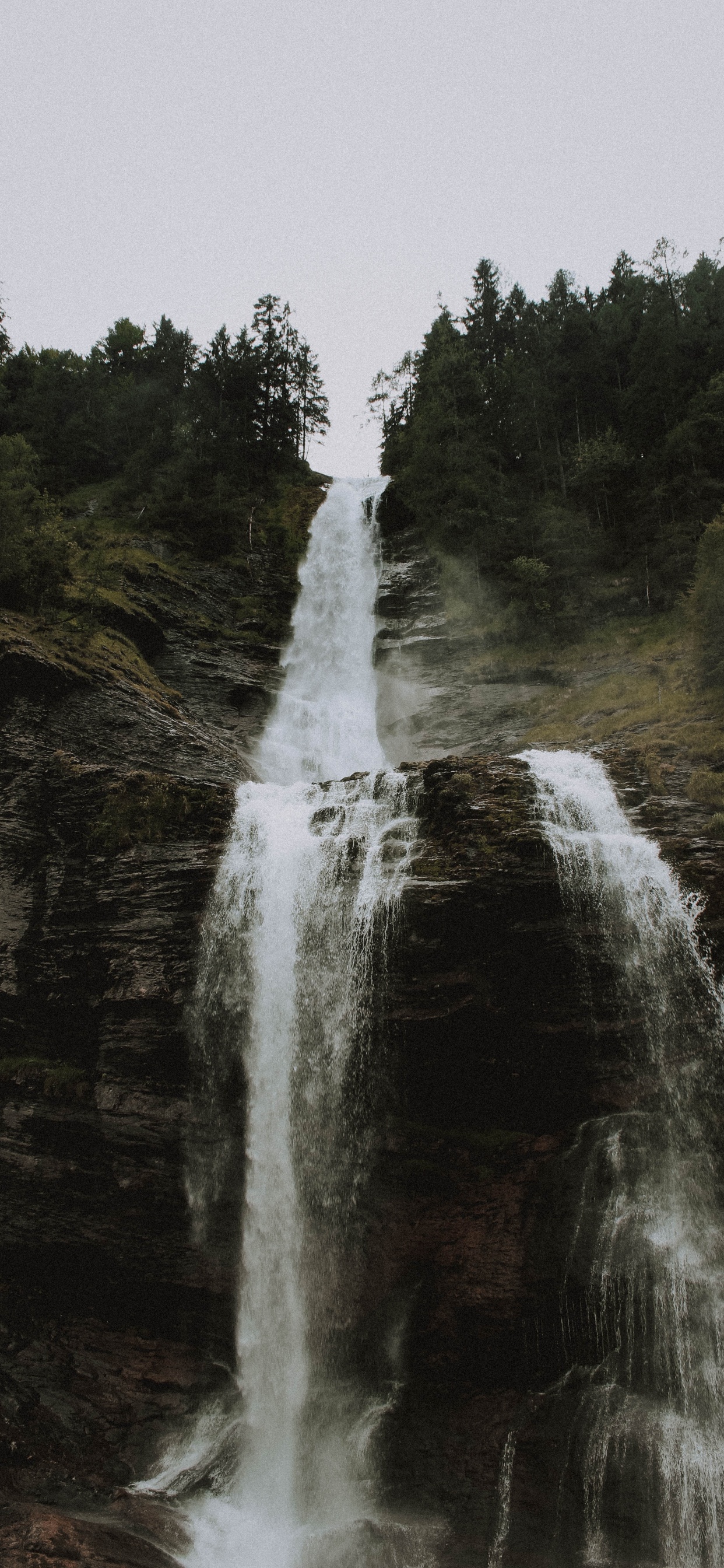 Обои водопад, гидроресурсы, водоем, вода, природа в разрешении 1242x2688