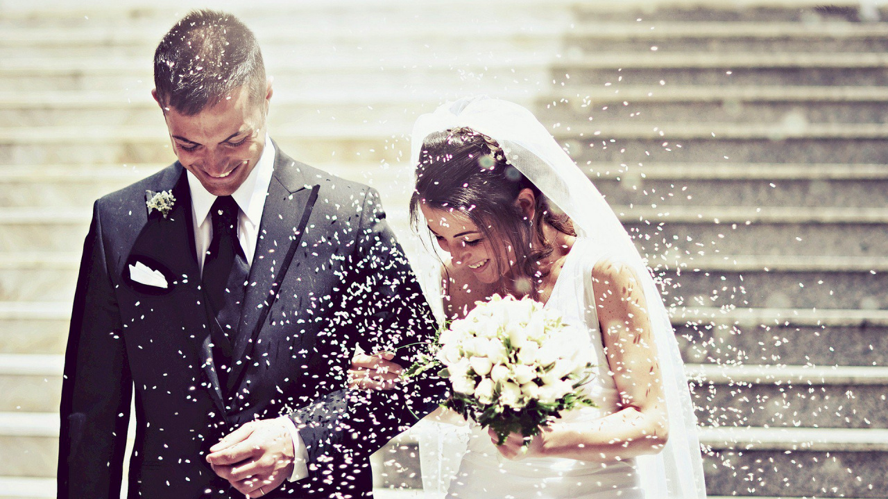 Обои брак по любви, жених, пара, мимика, подвенечное платье в разрешении 1280x720