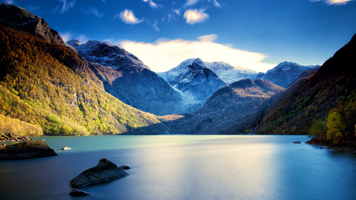 Обои фьорд, природа, гора, озеро, отражение в разрешении 1366x768