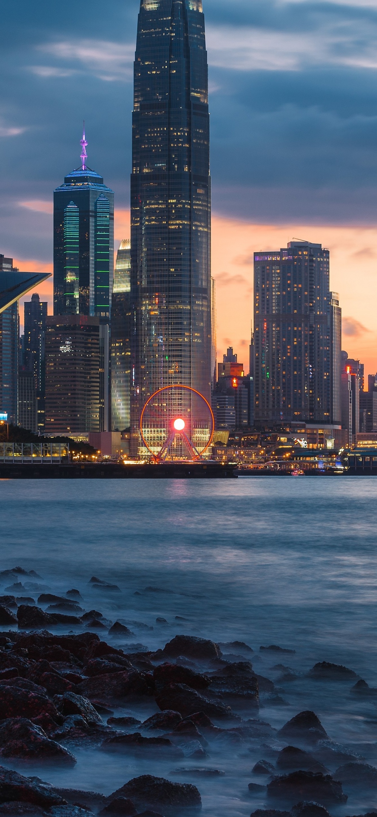 Обои вода, облако, небоскреб, здание, атмосфера в разрешении 1242x2688