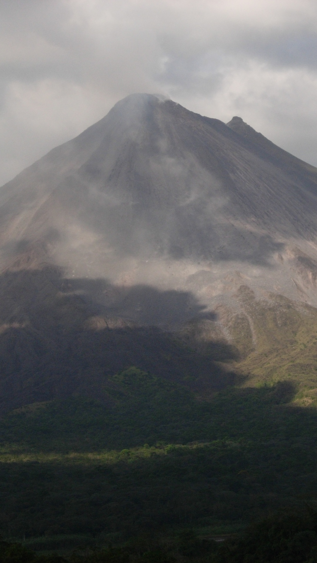 Обои нагорье, пейзажи гор, потухший вулкан, стратовулкан, вулкан в разрешении 1080x1920