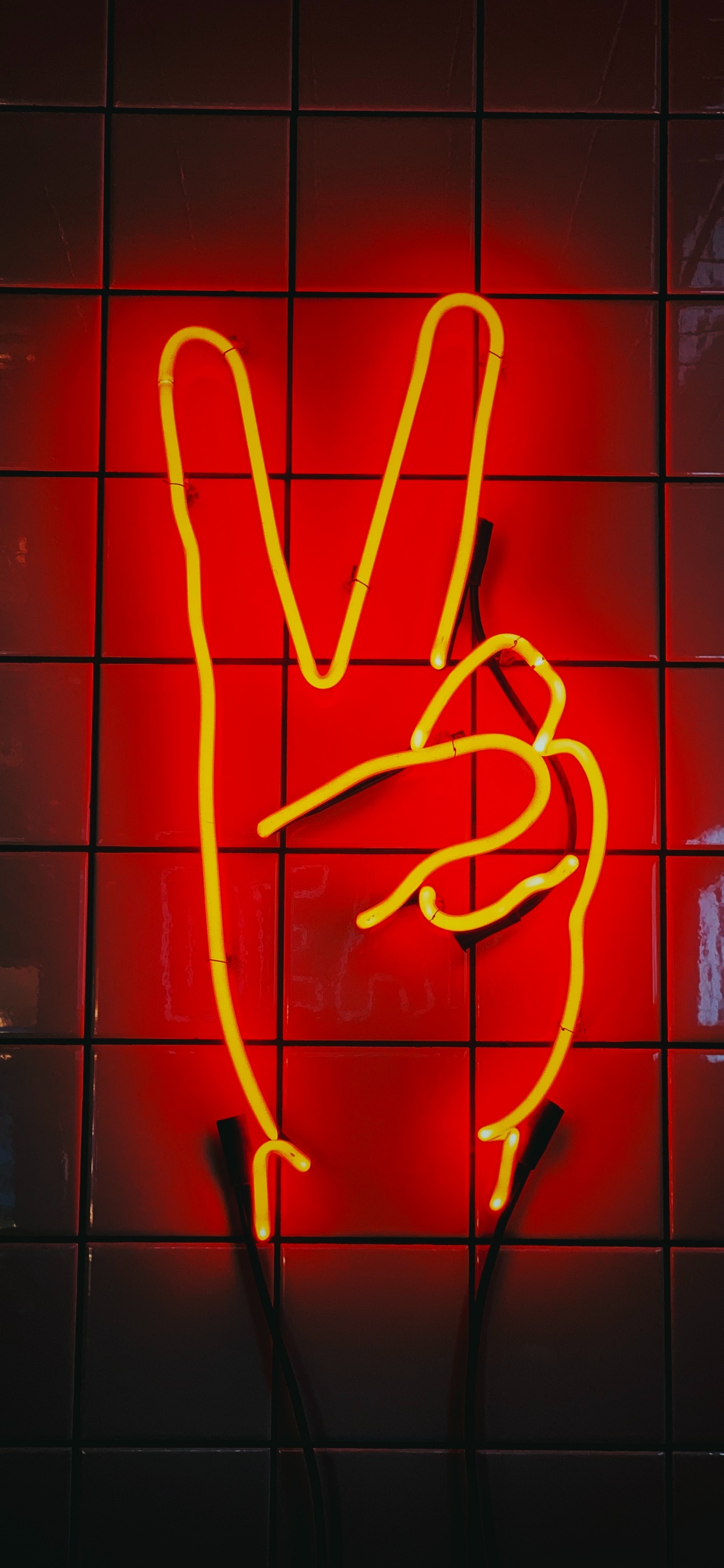 Обои неоновая вывеска, неон, красный цвет, свет, вывеска в разрешении 1242x2688