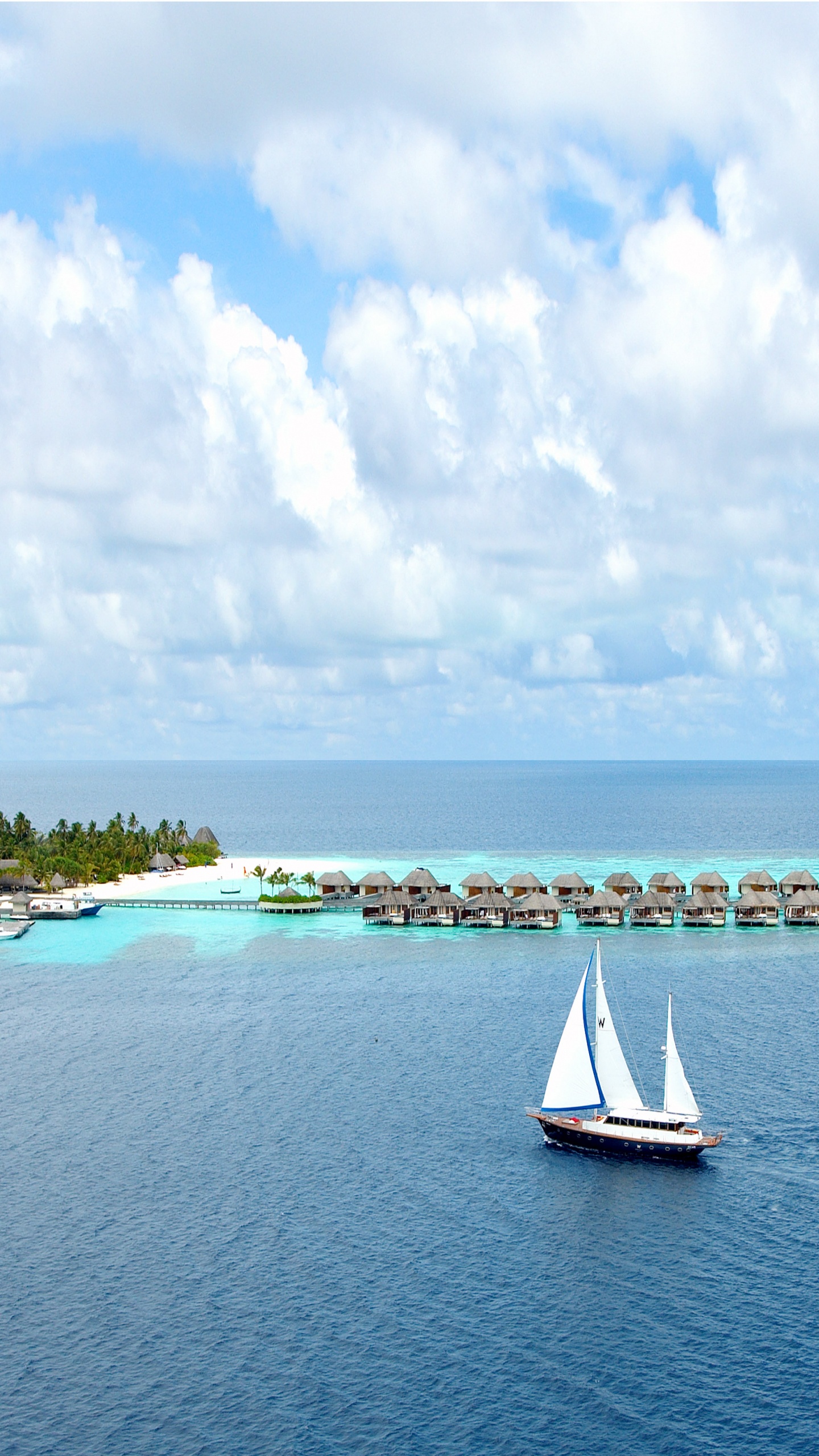 Обои перевозка воды, море, гидроресурсы, Нияма Частная Мальдивы, курортный остров в разрешении 1440x2560