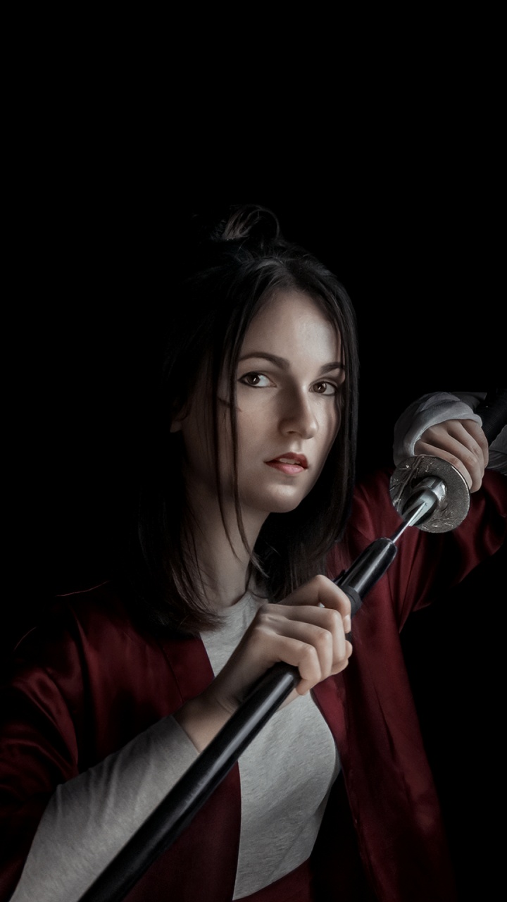 Обои истребитель девушка двойное проникновение, воин, губа, ресничка, музыкант в разрешении 720x1280