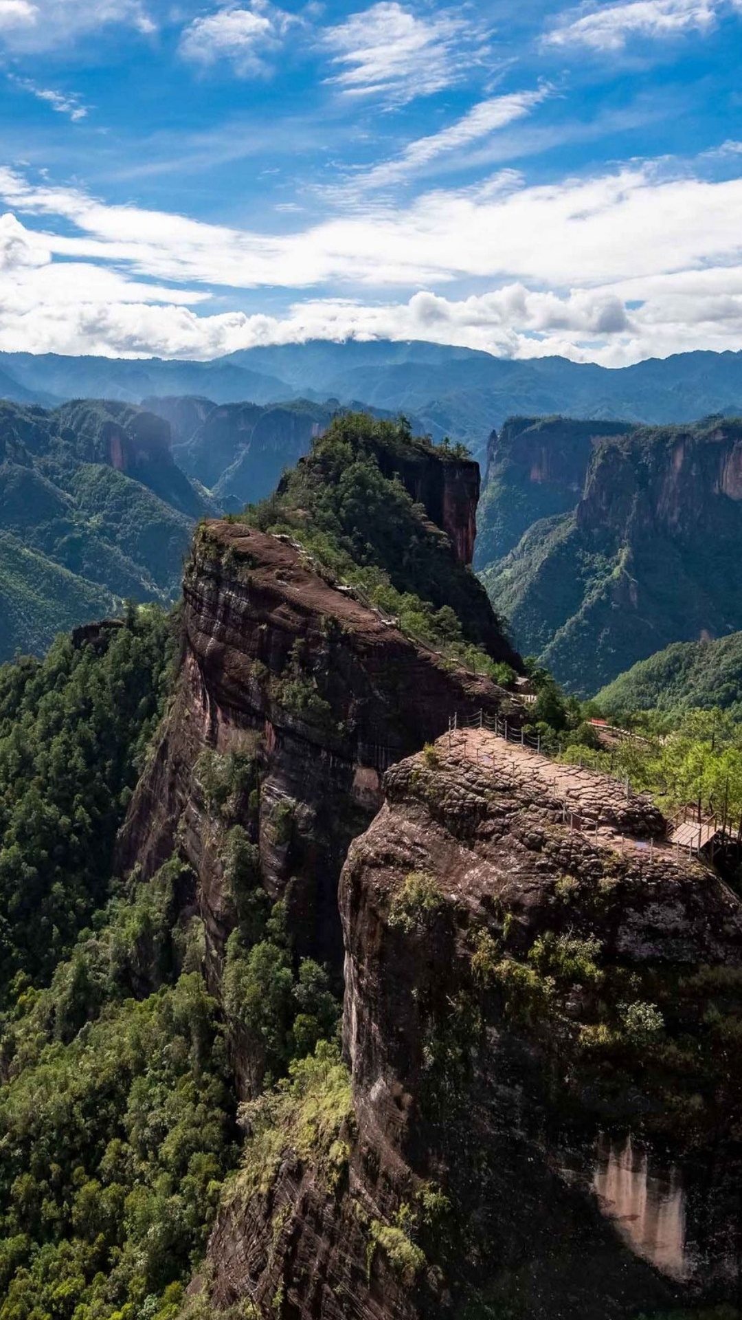 Обои нагорье, облако, гора, растительное сообщество, экорегион в разрешении 1080x1920
