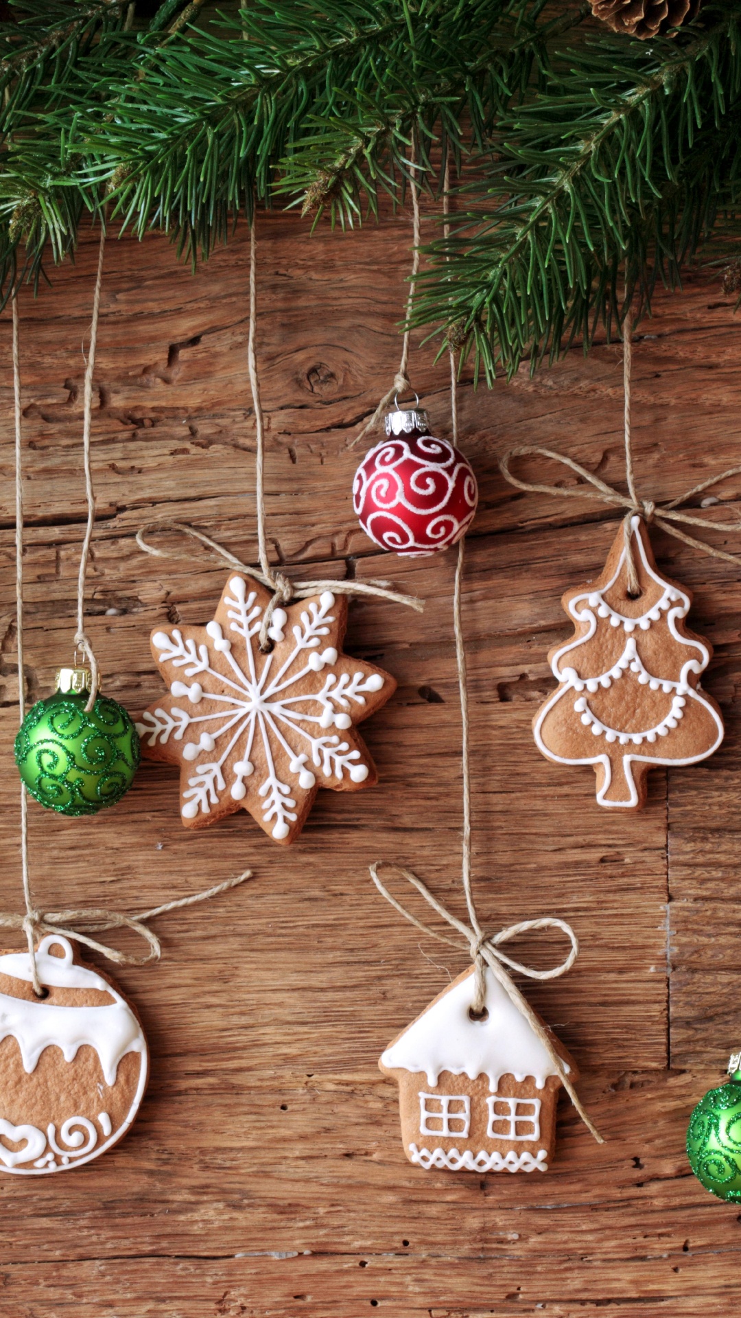 Обои Рождественский день, Рождественские украшения, елка, рождественский орнамент, праздник в разрешении 1080x1920