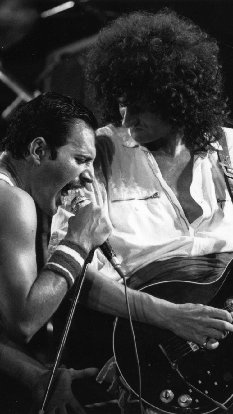 Обои Королева, музыкант, музыка, Представление, гитарист в разрешении 750x1334