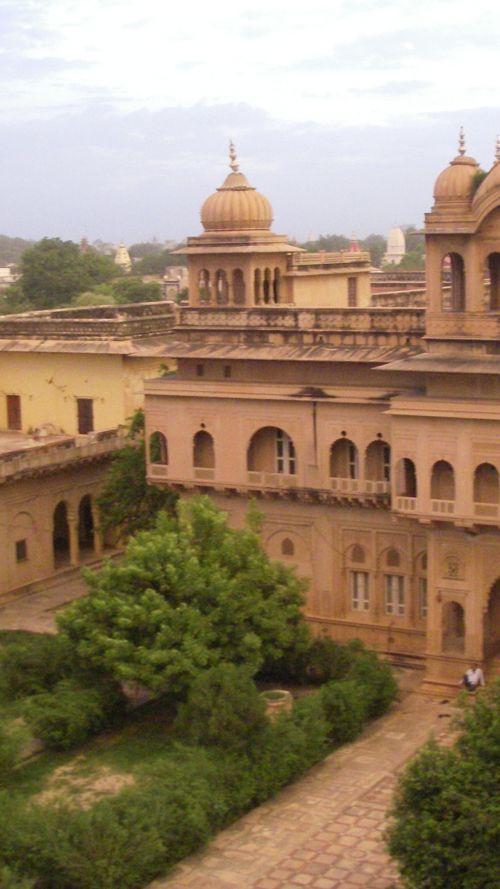 Обои Вриндаван, ориентир, здание, историческое место, дворец в разрешении 720x1280