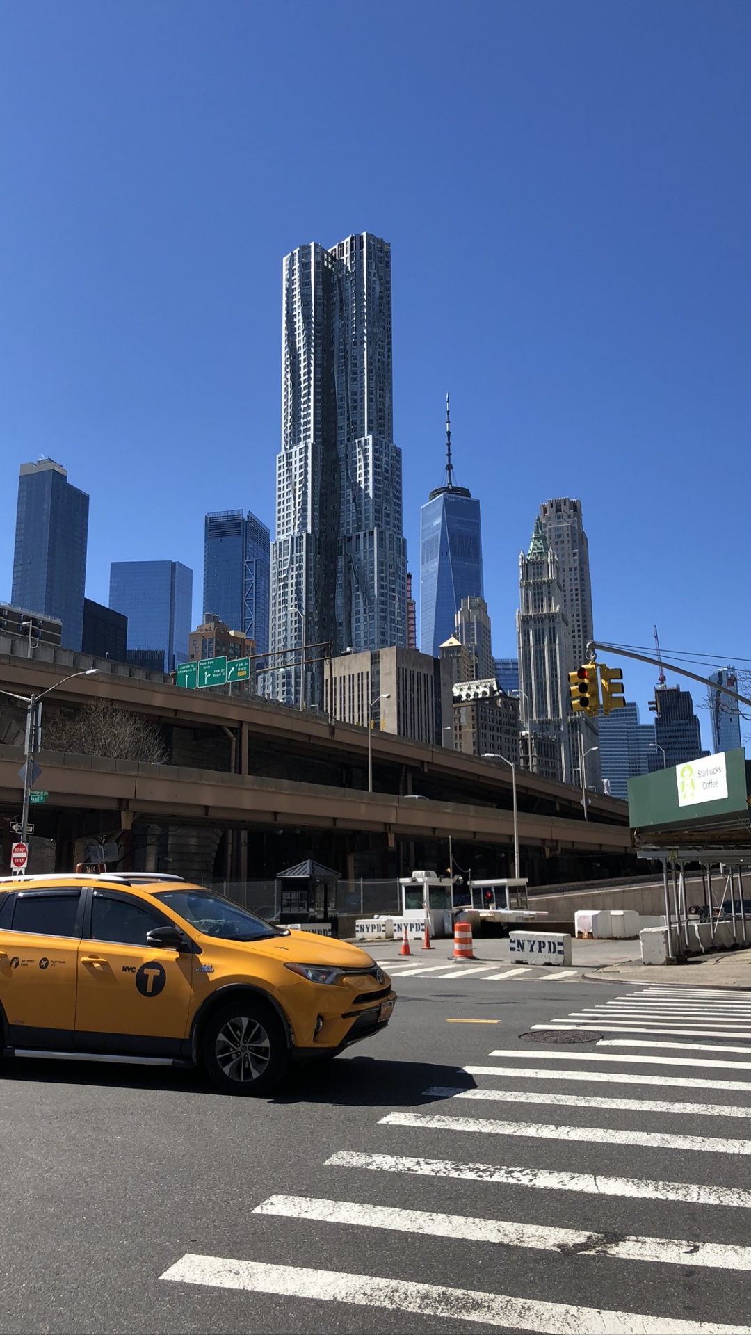 Обои Нью-Йорк, Король, автомобиль среднего размера, компактный автомобиль, малолитражный автомобиль в разрешении 1080x1920