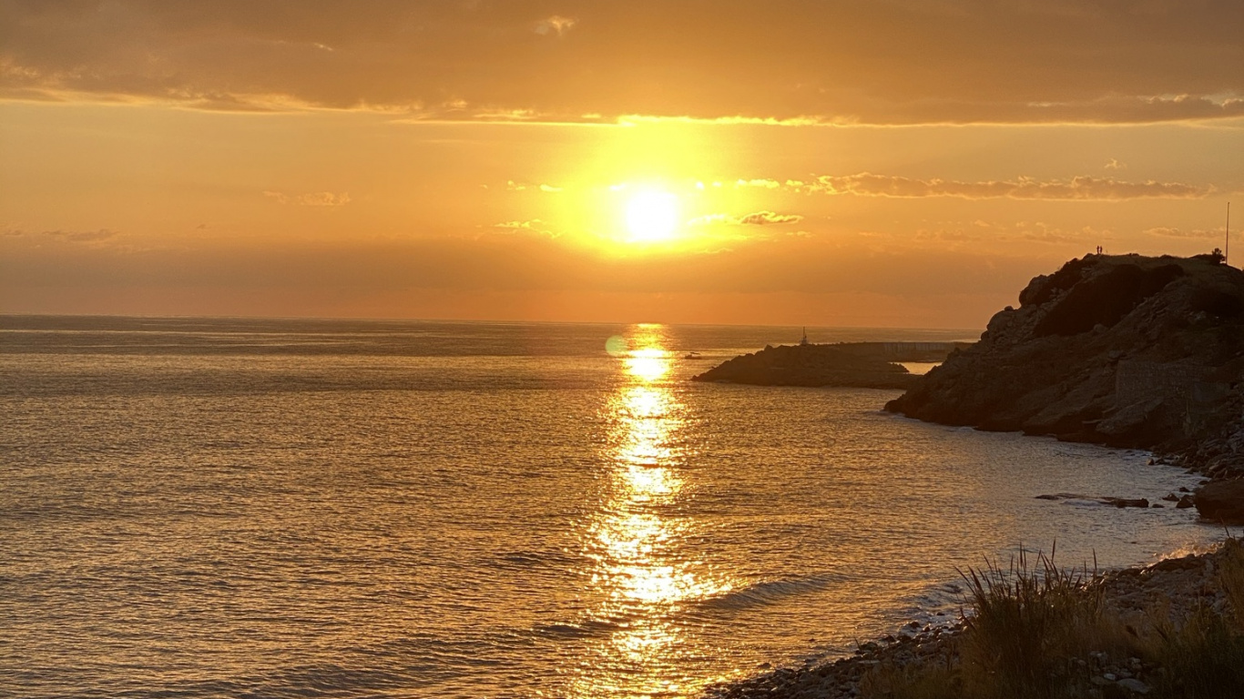 Обои горизонт, вода, облако, атмосфера, послесвечение в разрешении 1366x768