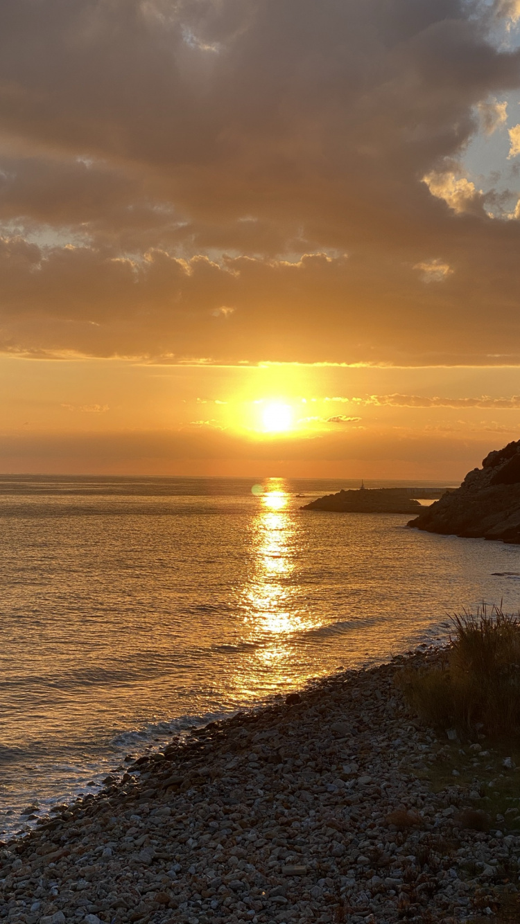 Обои горизонт, вода, облако, атмосфера, послесвечение в разрешении 750x1334