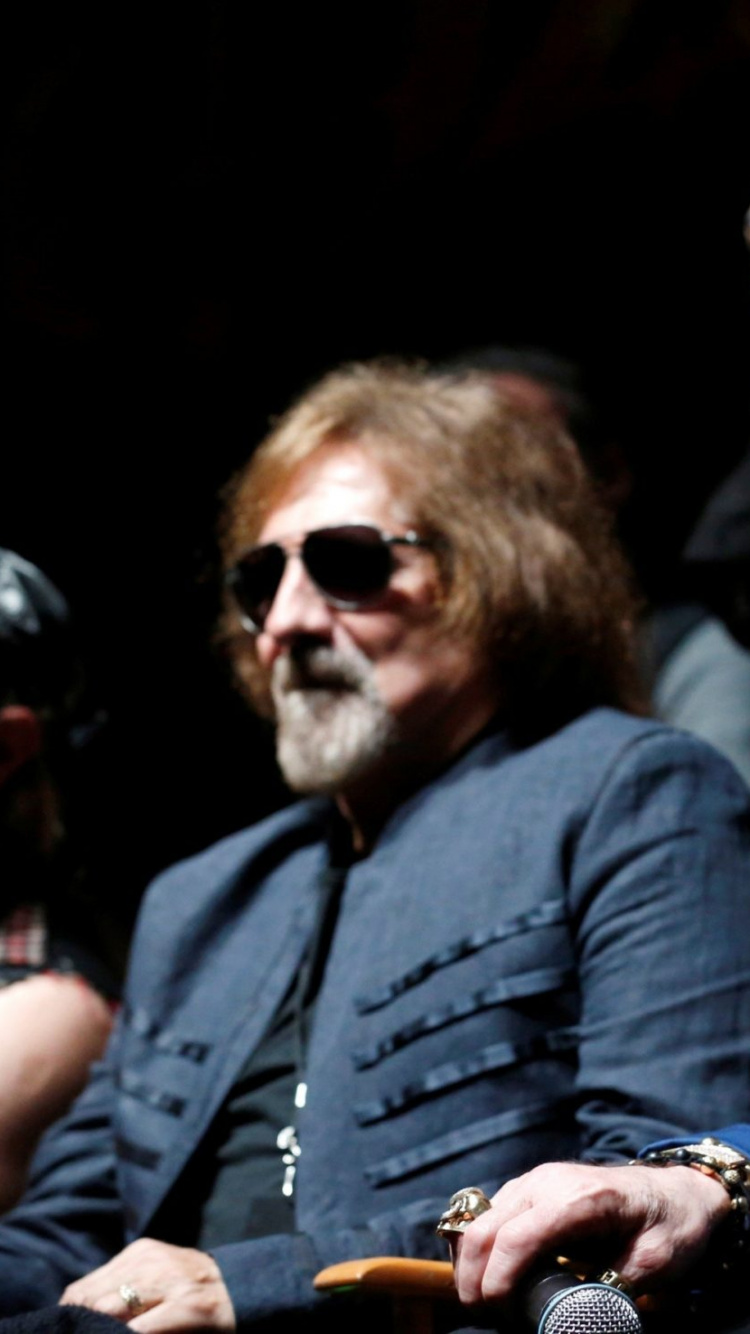 Обои музыкант, Оззи Осборн, Шэрон Осборн, Блэк Саббат, музыкальный ансамбль в разрешении 750x1334