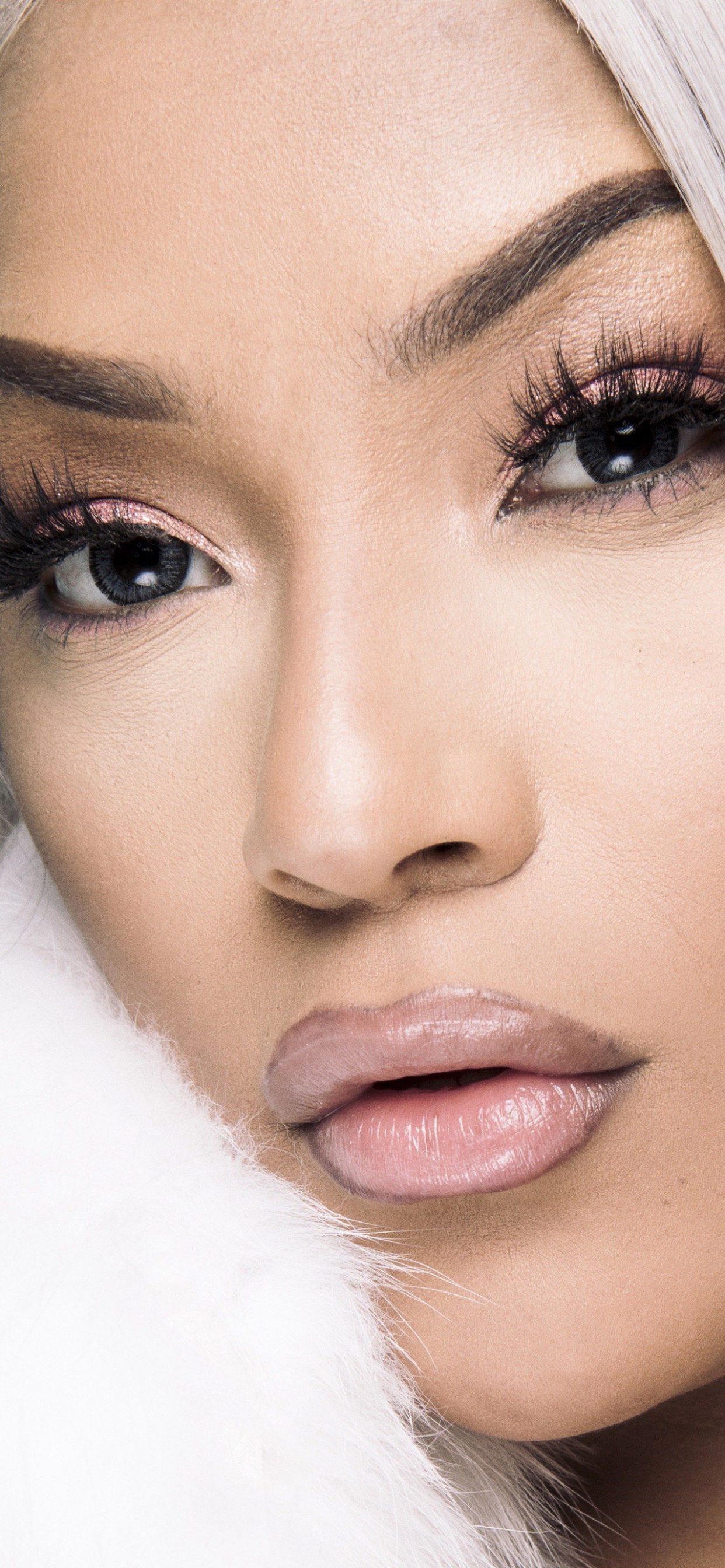 Обои Stefflon Дону, Выстрел Вино, волосы, лицо, бровь в разрешении 1242x2688