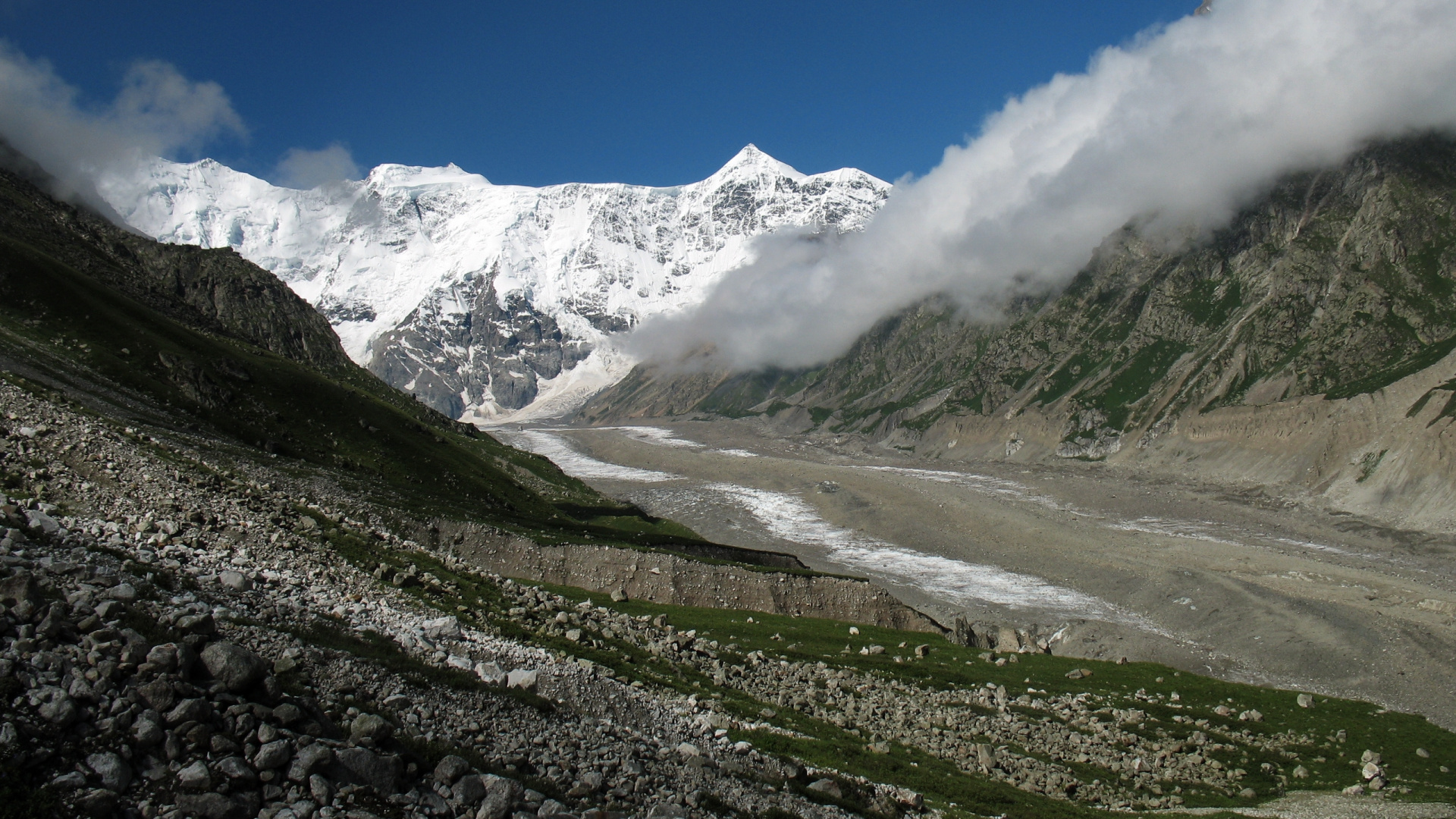 Обои горный хребет, горный рельеф, нагорье, Долина, дикая местность в разрешении 1920x1080
