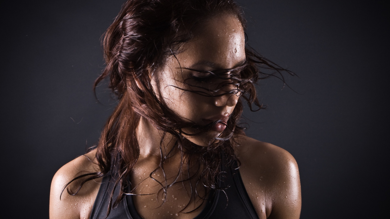 Обои упражнение, физическая подготовка, фитнесс центр, пот, личный тренер в разрешении 1366x768