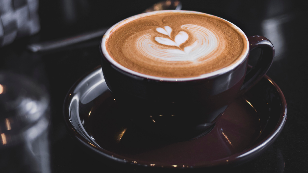 Обои капучино, кофе, кафешка макиато, ристретто, плоские белые в разрешении 1280x720