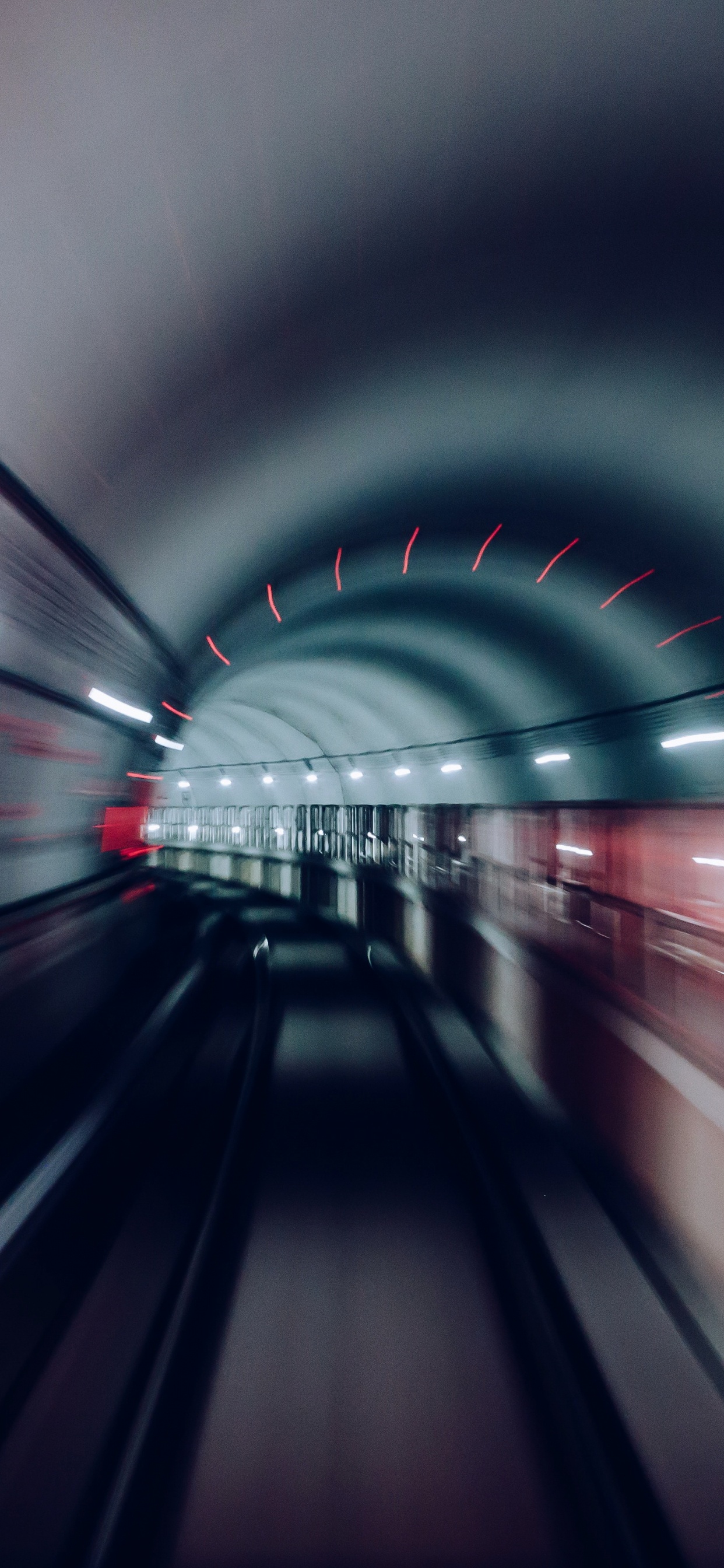 Обои инфраструктура, дорога, симметрия, электричество, полутона и оттенки в разрешении 1242x2688