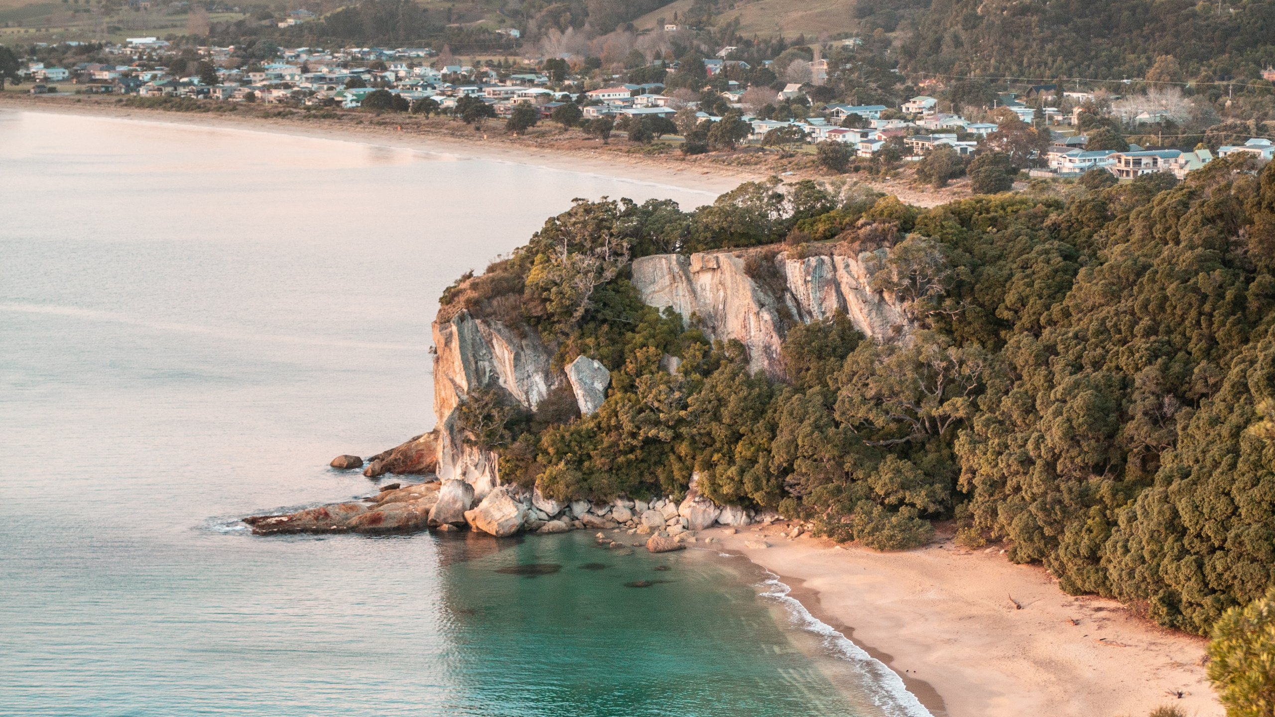 Обои море, водоем, побережье, прибрежные и океанические рельефы, залив в разрешении 2560x1440