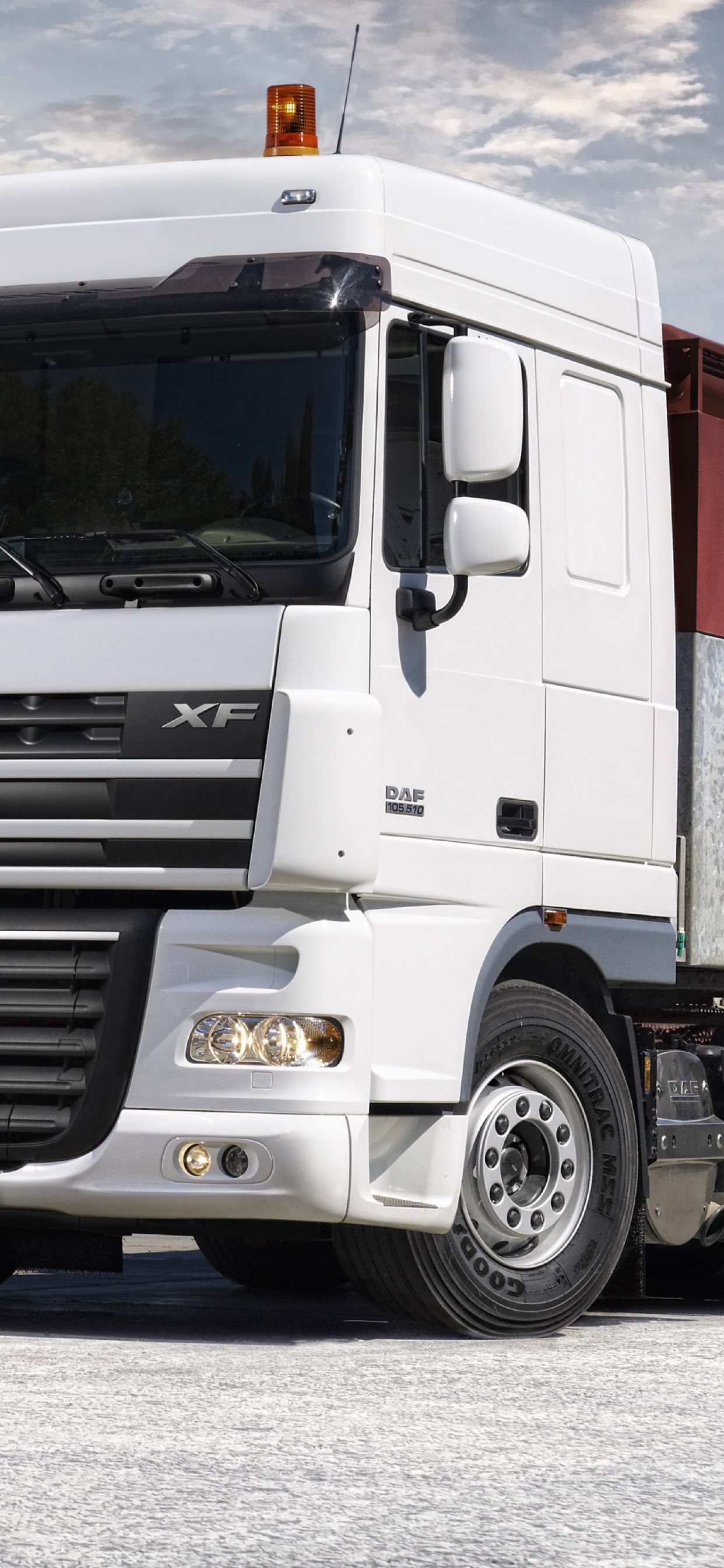 Обои грузовик, авто, грузовых автомобилей DAF, транспорт, трейлер тележки в разрешении 1242x2688