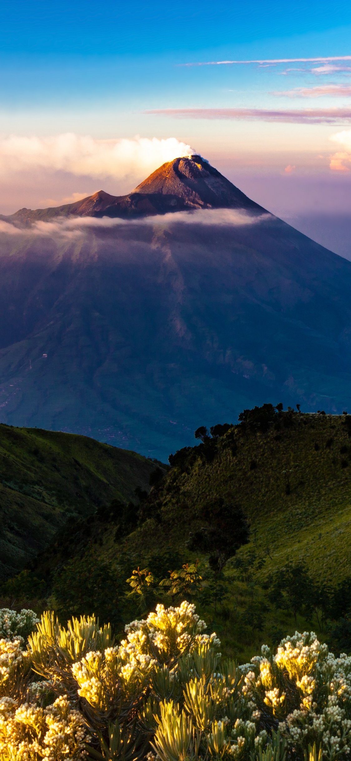 Обои горный рельеф, гора, природный ландшафт, природа, горный хребет в разрешении 1125x2436