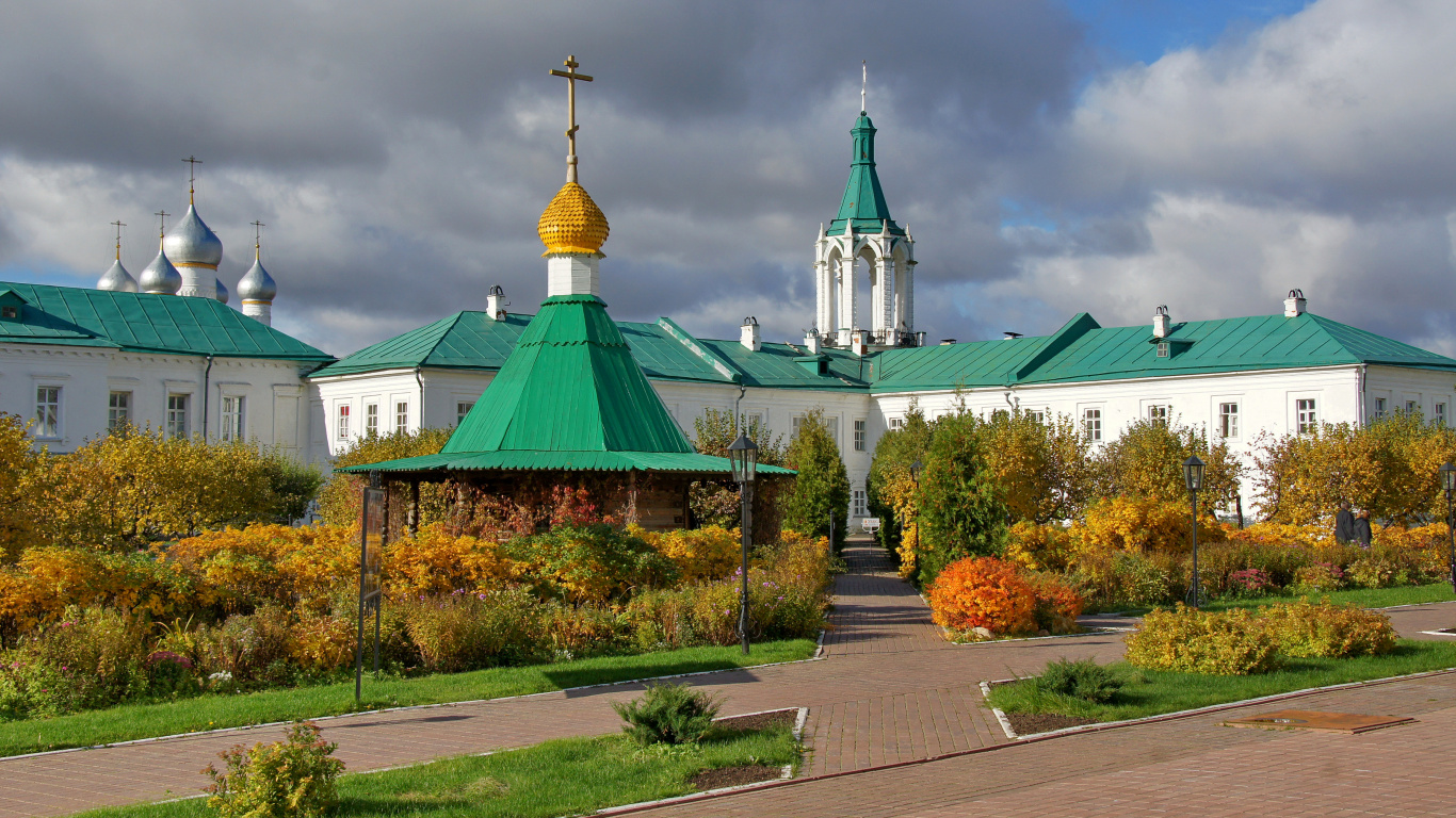 Обои город, шпиль, здание, место поклонения, монастырь в разрешении 1366x768