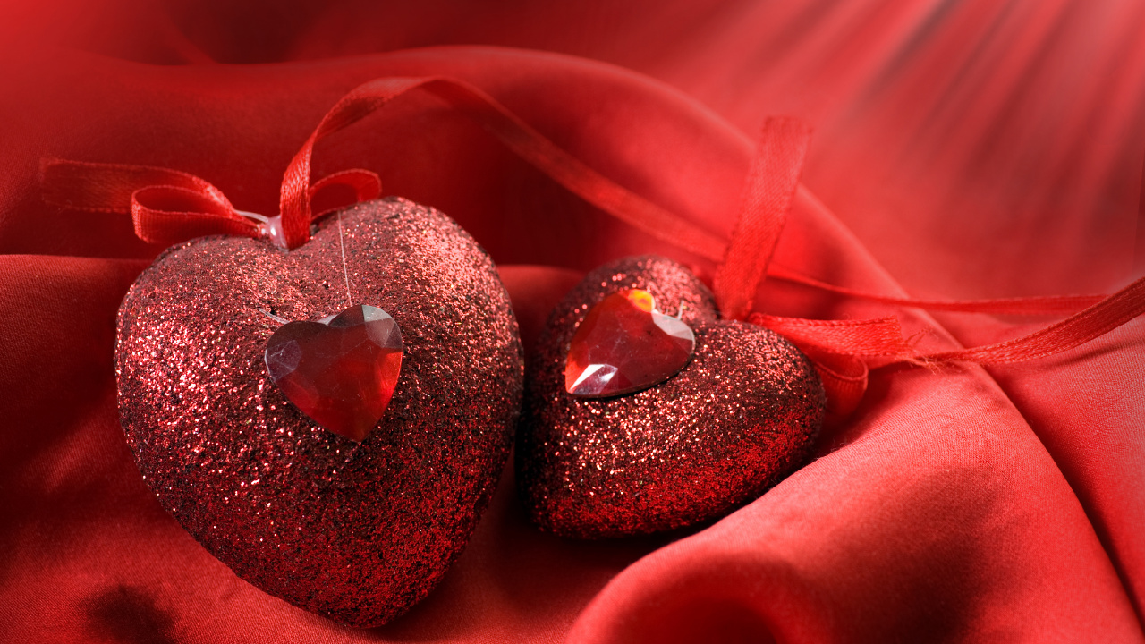 Обои сердце, красный цвет, День Святого Валентина, любовь, крупный план в разрешении 1280x720