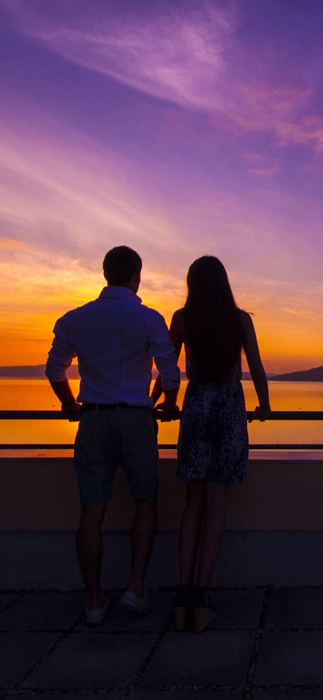 Обои закат, горизонт, послесвечение, сумрак, вечер в разрешении 1125x2436