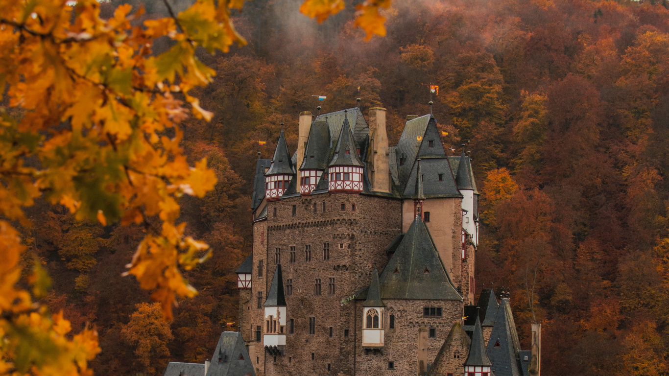 Обои Эльц, Замок Эльц, замок, лист, дерево в разрешении 1366x768